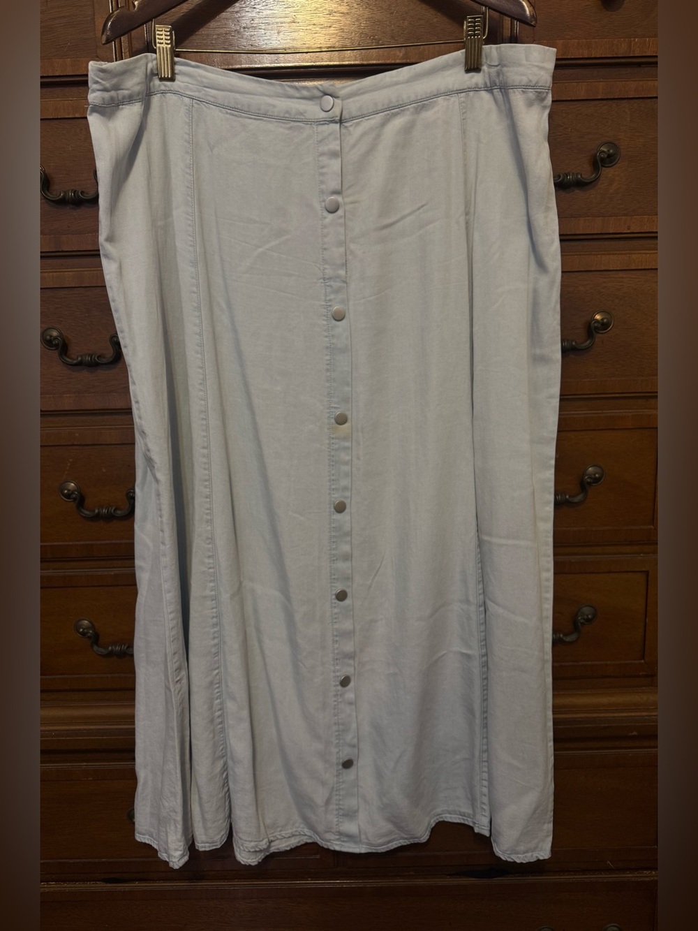 Light Wash Chambray Denim Maxi Skirt 3X Elastic Waist Snap Front Coastal Boho